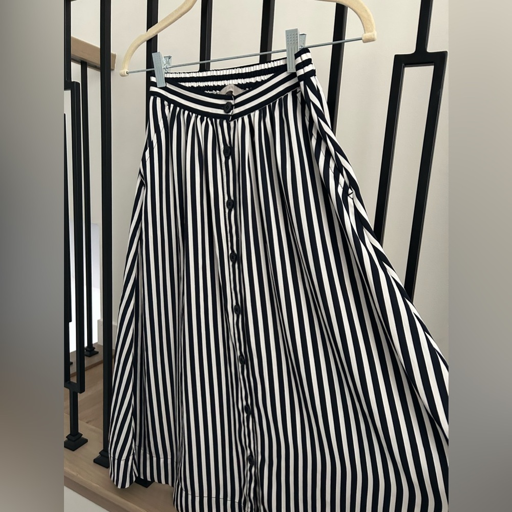 H&M a line skirt